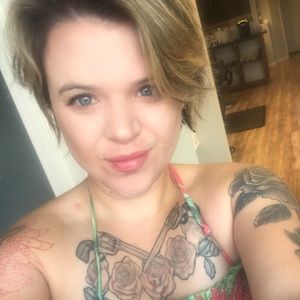 Meet your Posher, Alexis